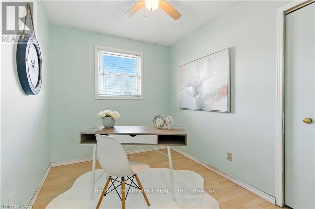 30 Rainbow Court Property Photo 15