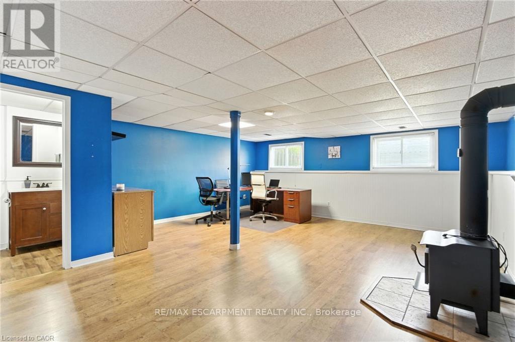 30 Rainbow Court Property Photo 18
