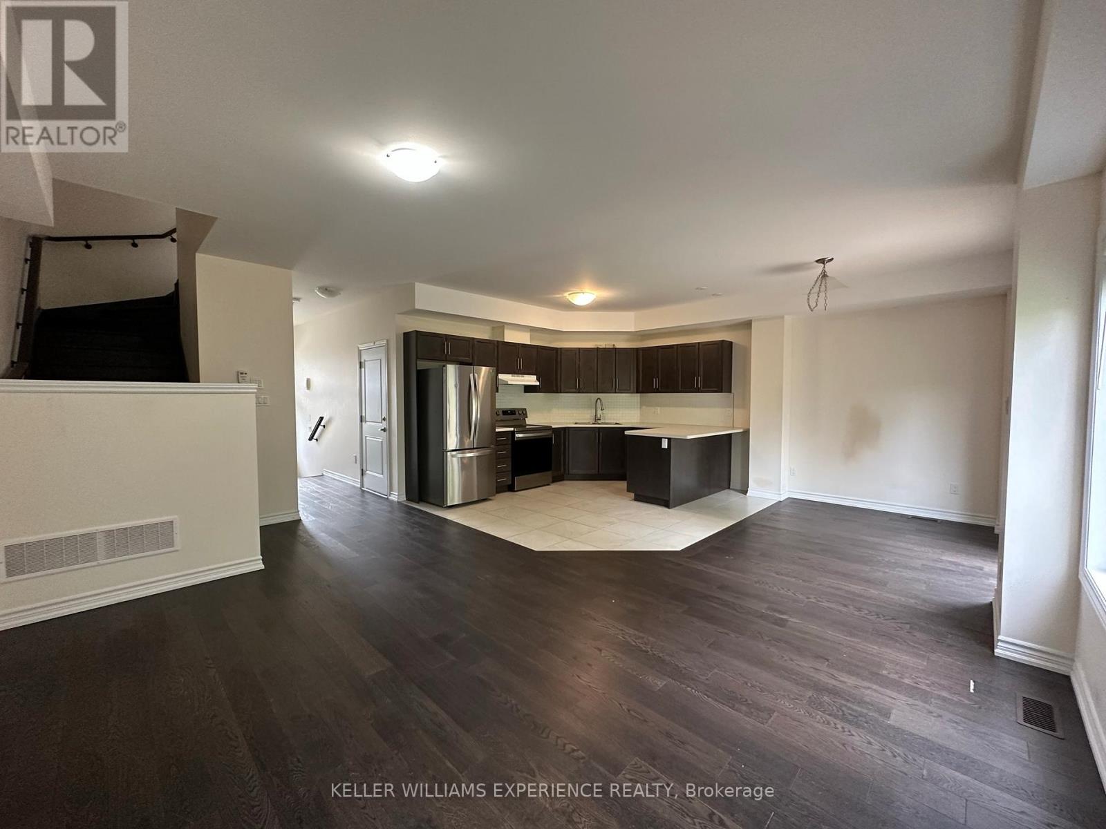 121 Rosie Street Property Photo 5