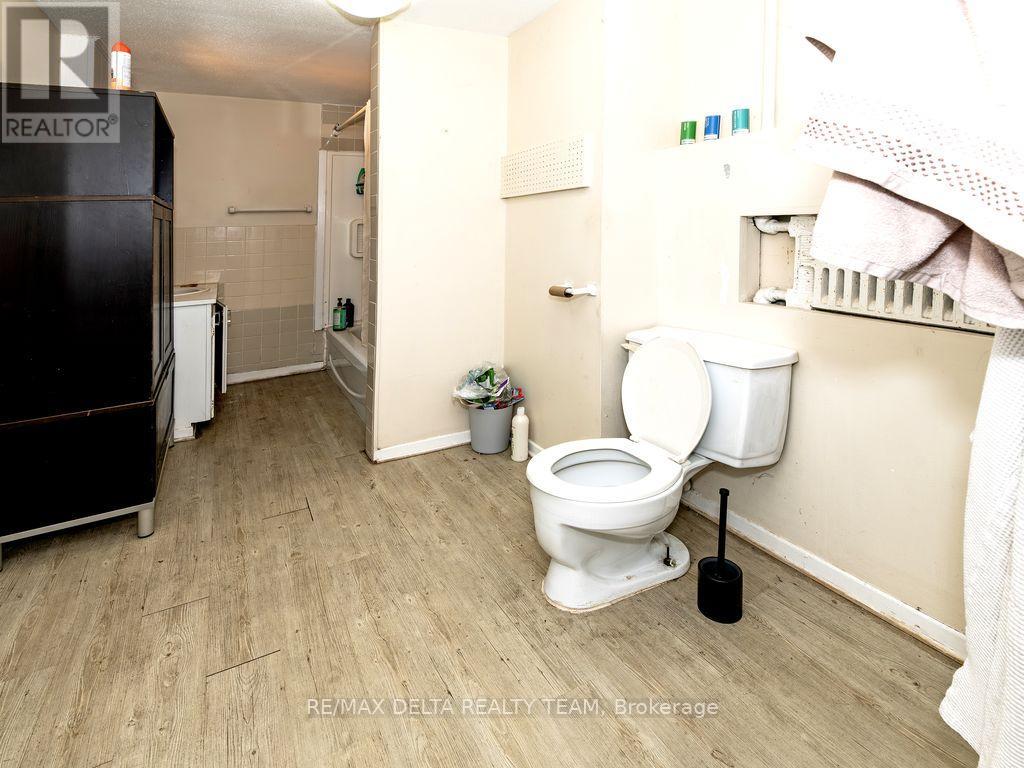 290-292 Daly Avenue Property Photo 12
