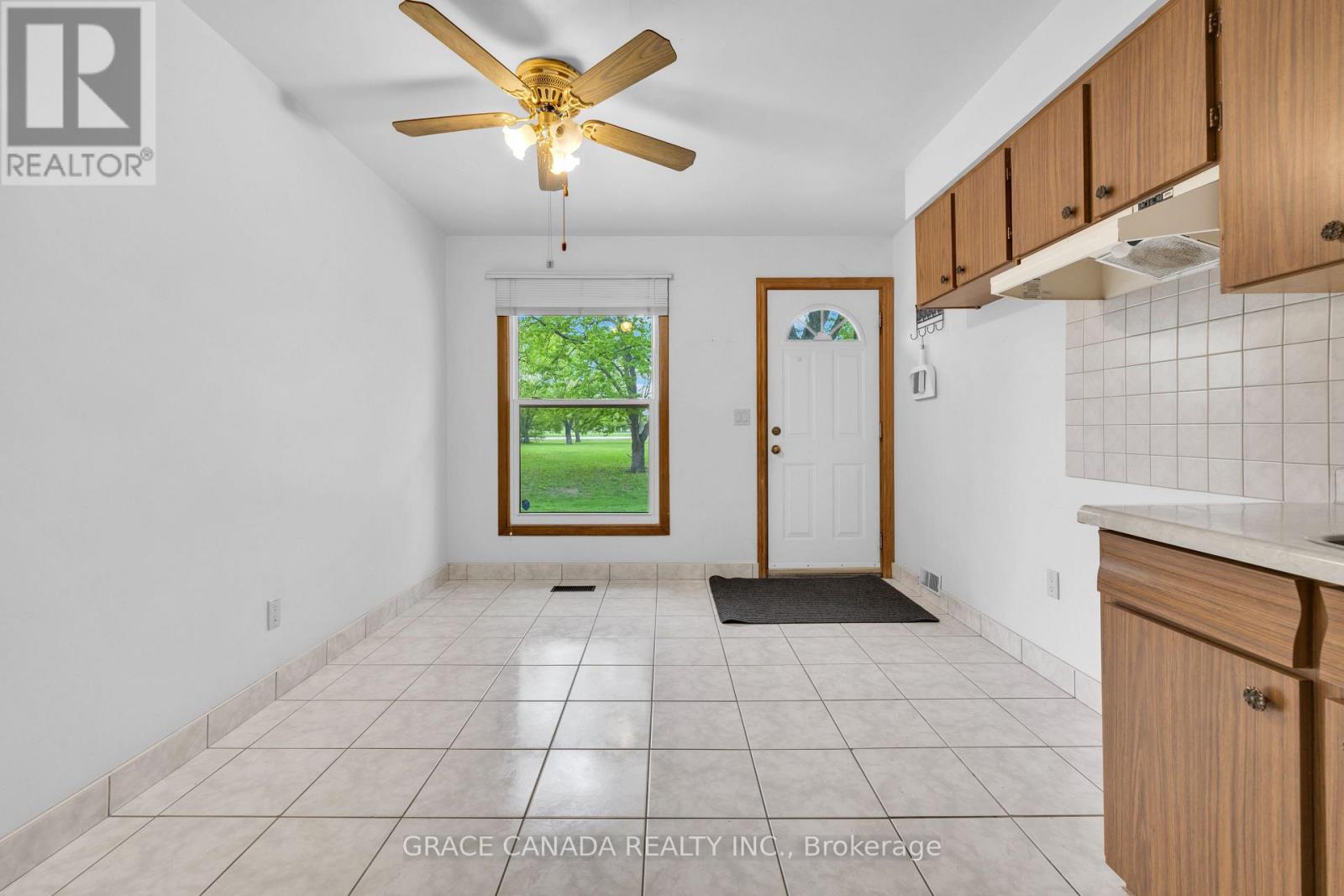 4650 - 4666 Caboto Drive Property Photo 14