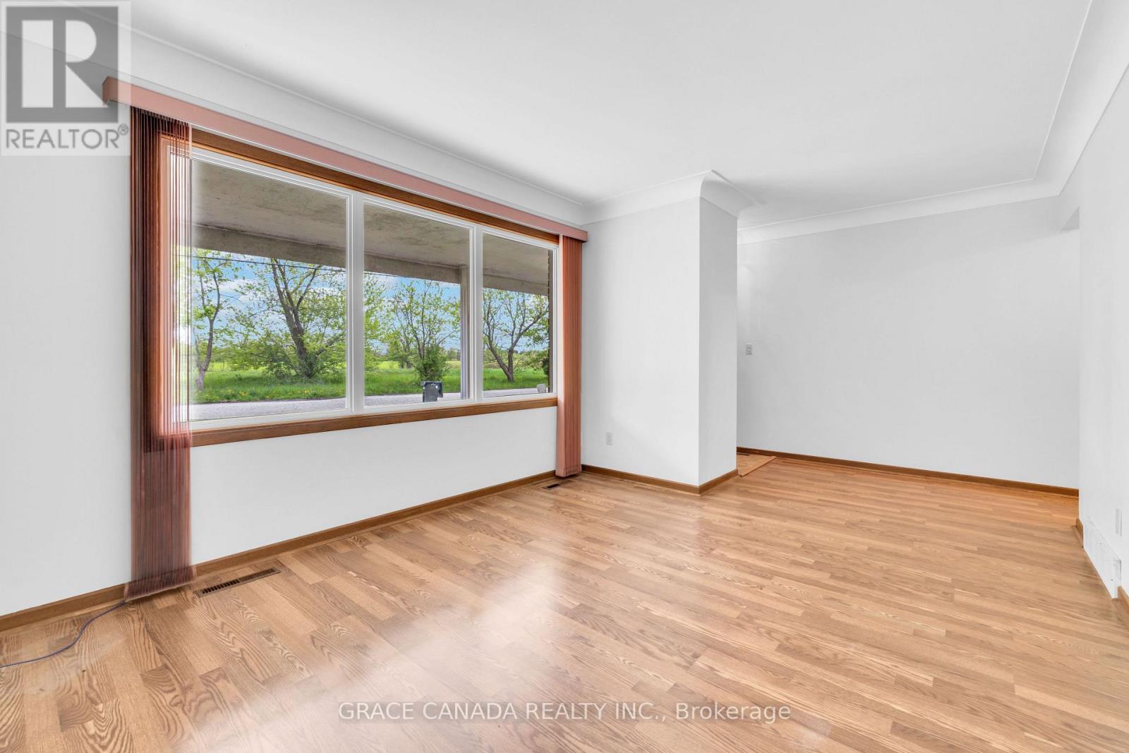 4650 - 4666 Caboto Drive Property Photo 16