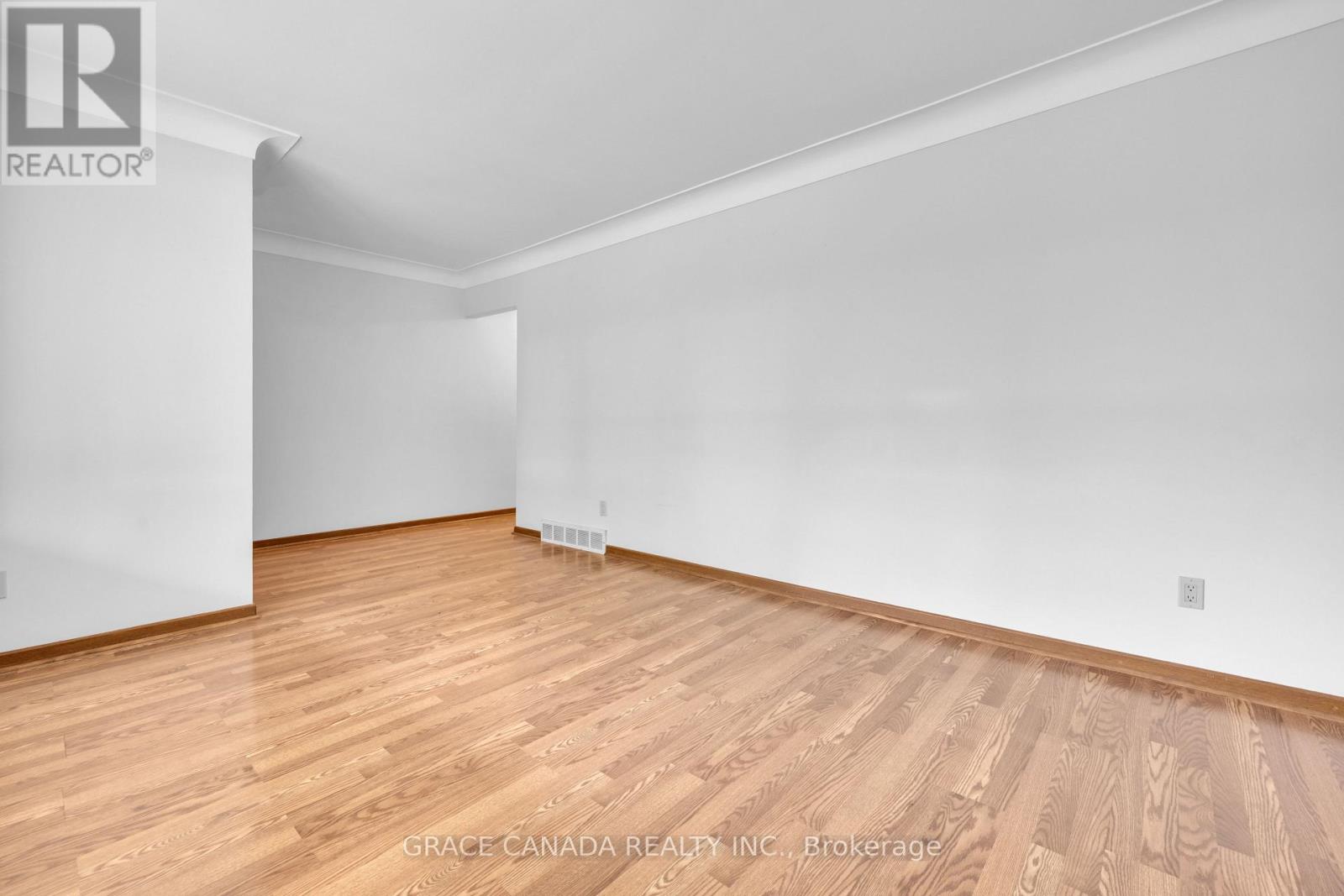 4650 - 4666 Caboto Drive Property Photo 17