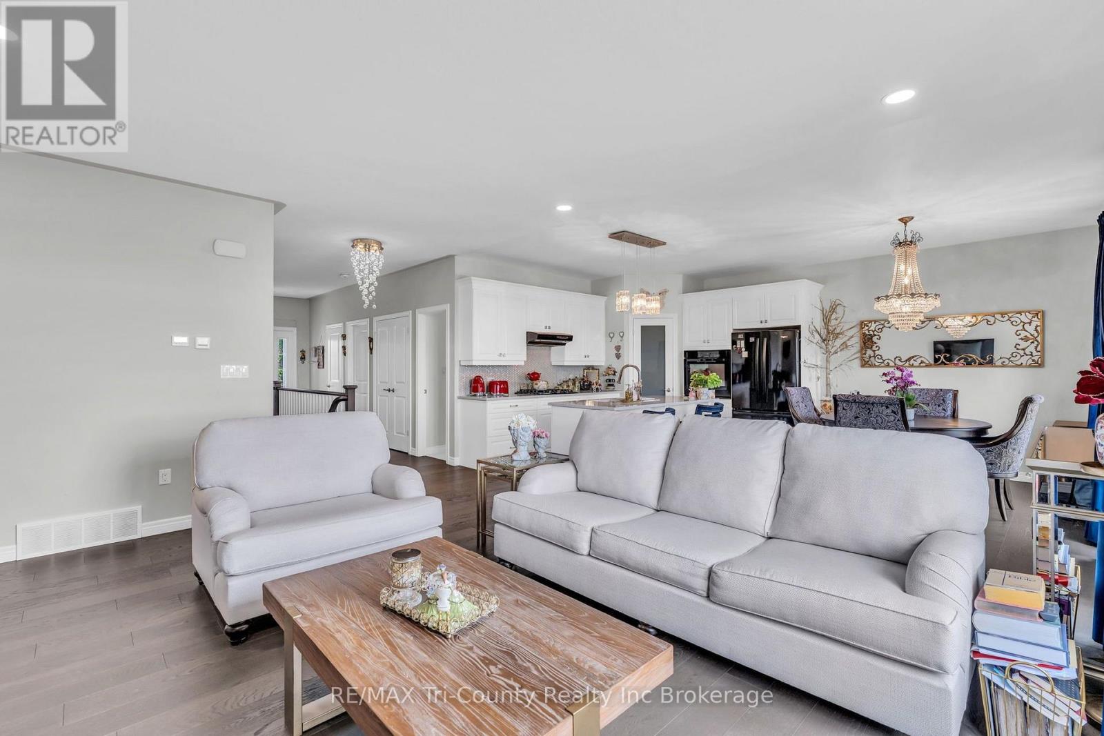 18 Crocus Avenue Property Photo 9