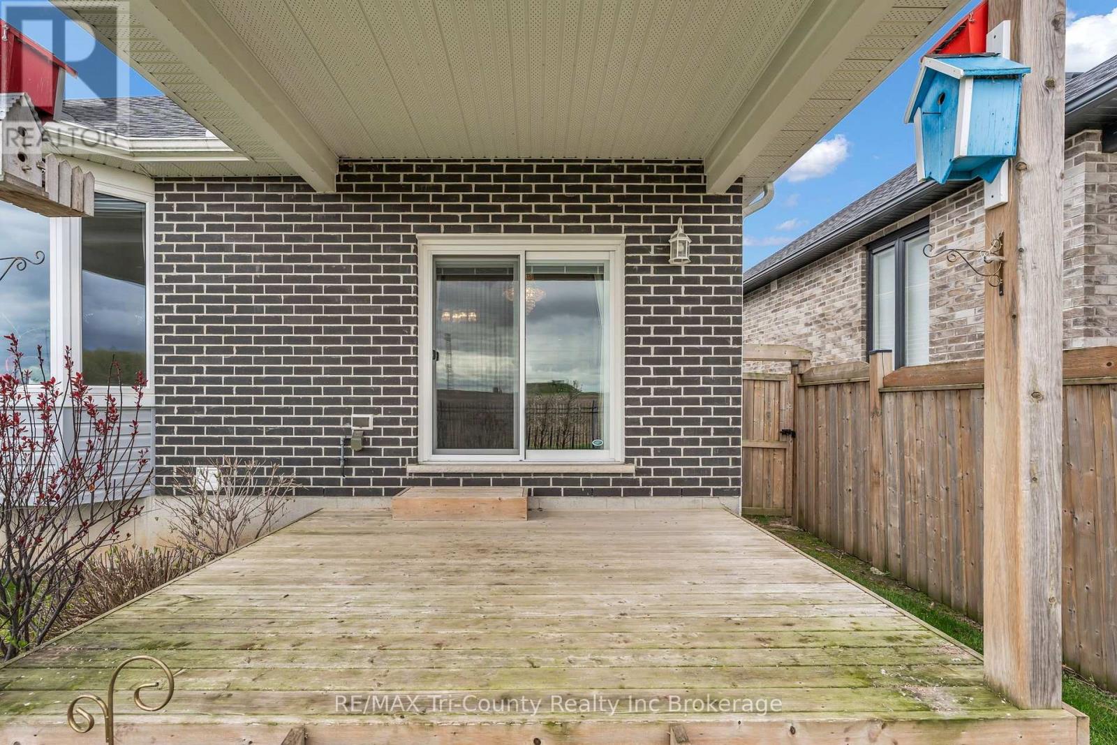 18 Crocus Avenue Property Photo 34