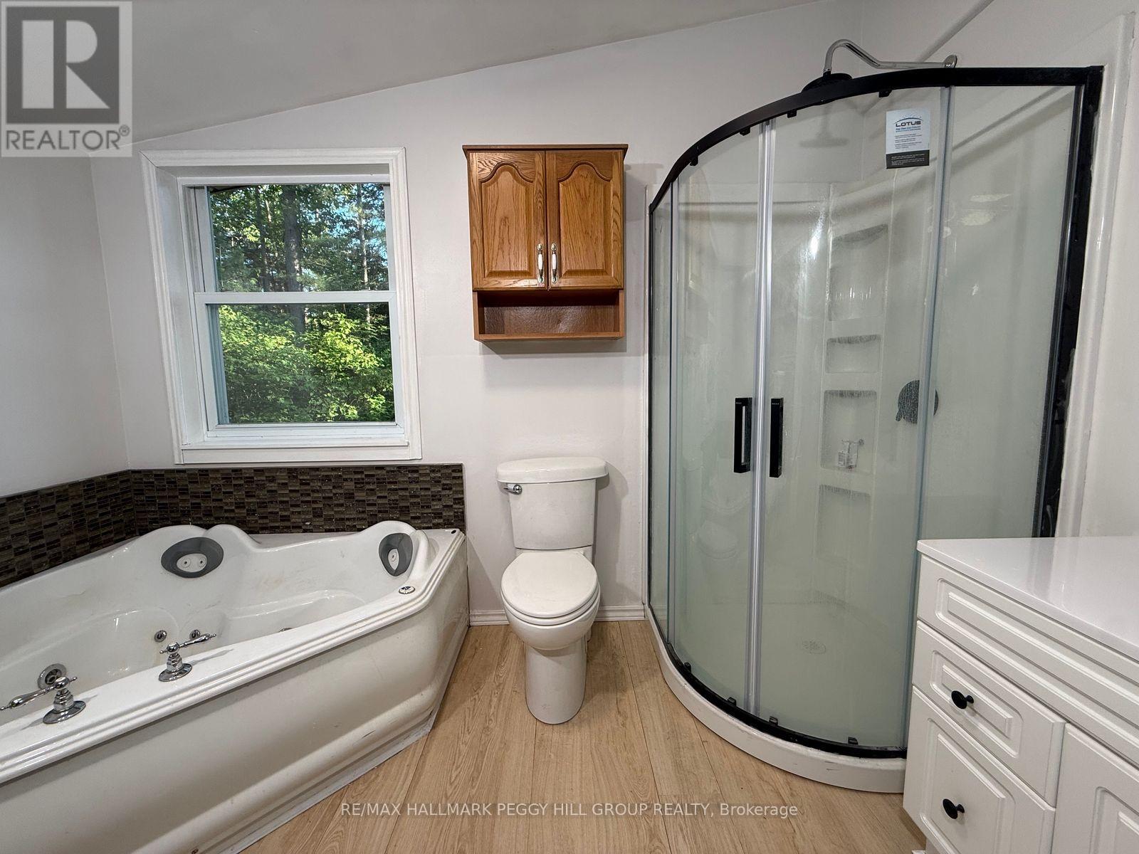 8863 Highway 17 E Property Photo 23