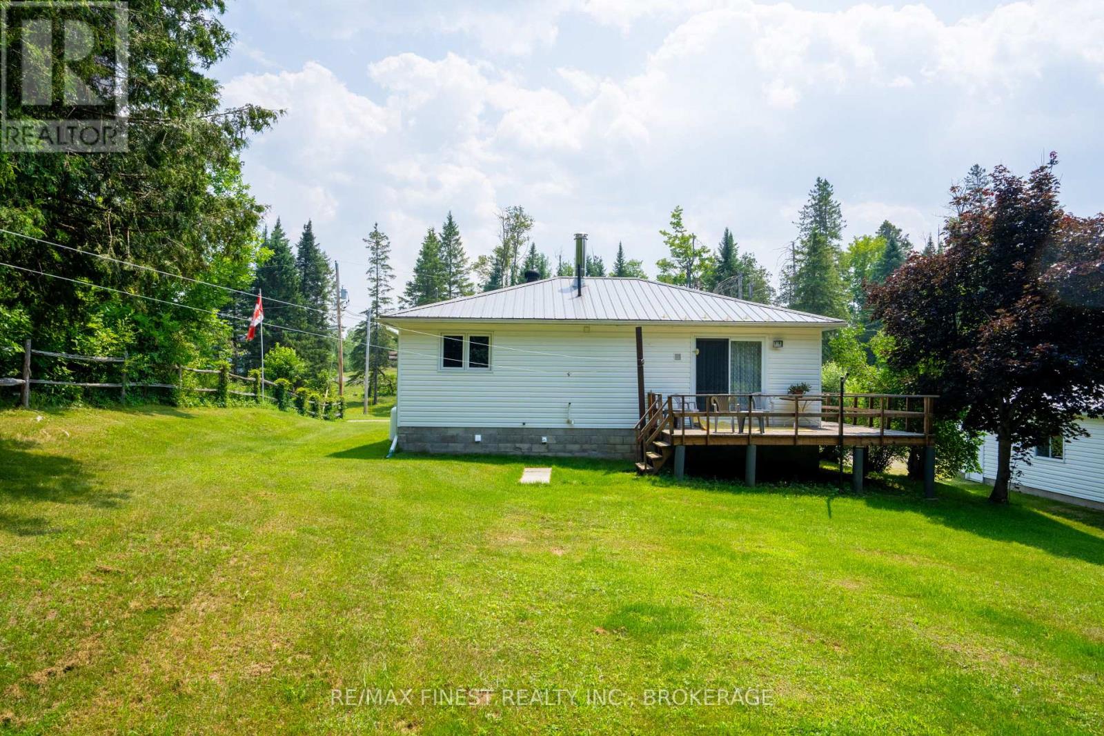 1031 James Road Property Photo 8