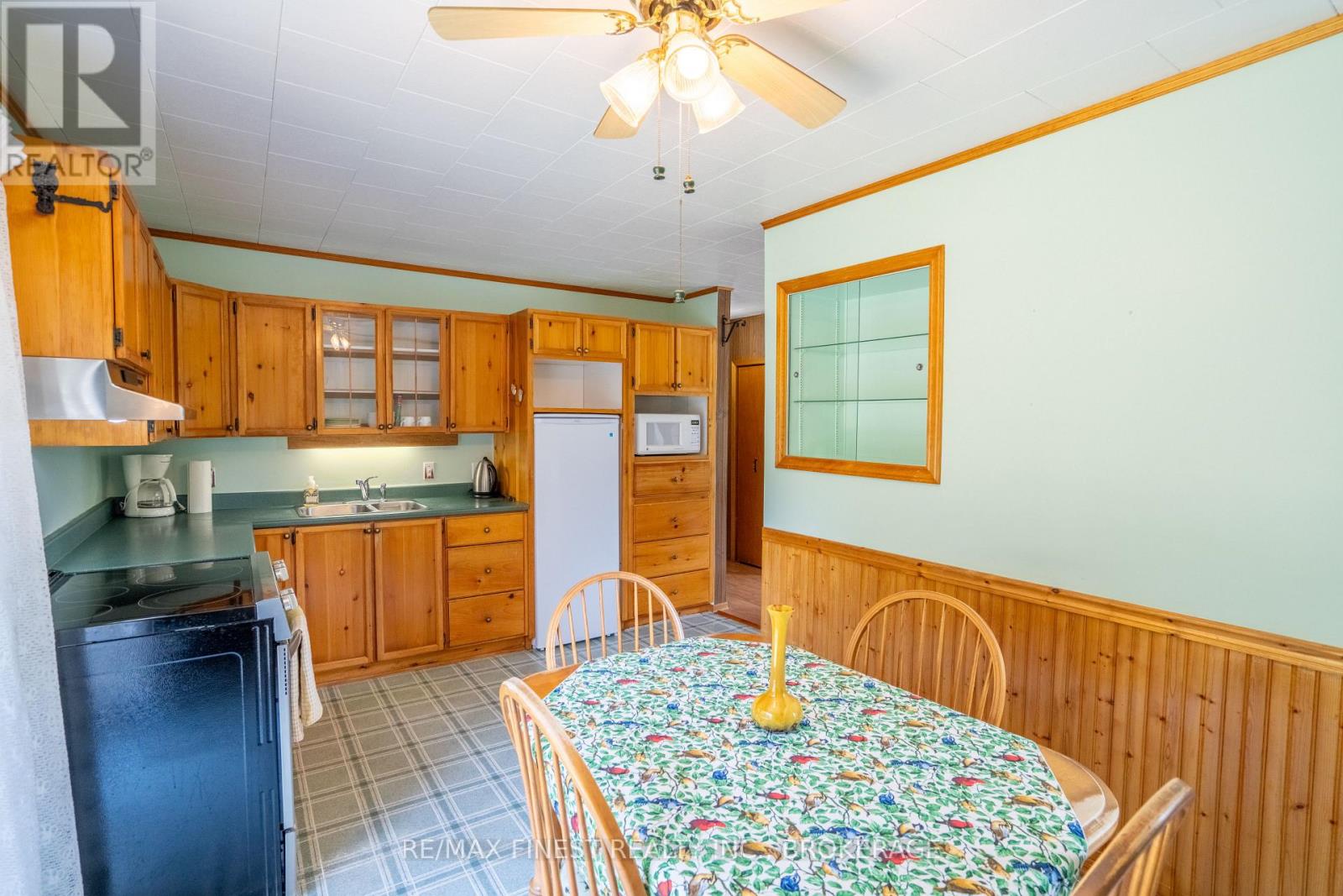 1031 James Road Property Photo 10