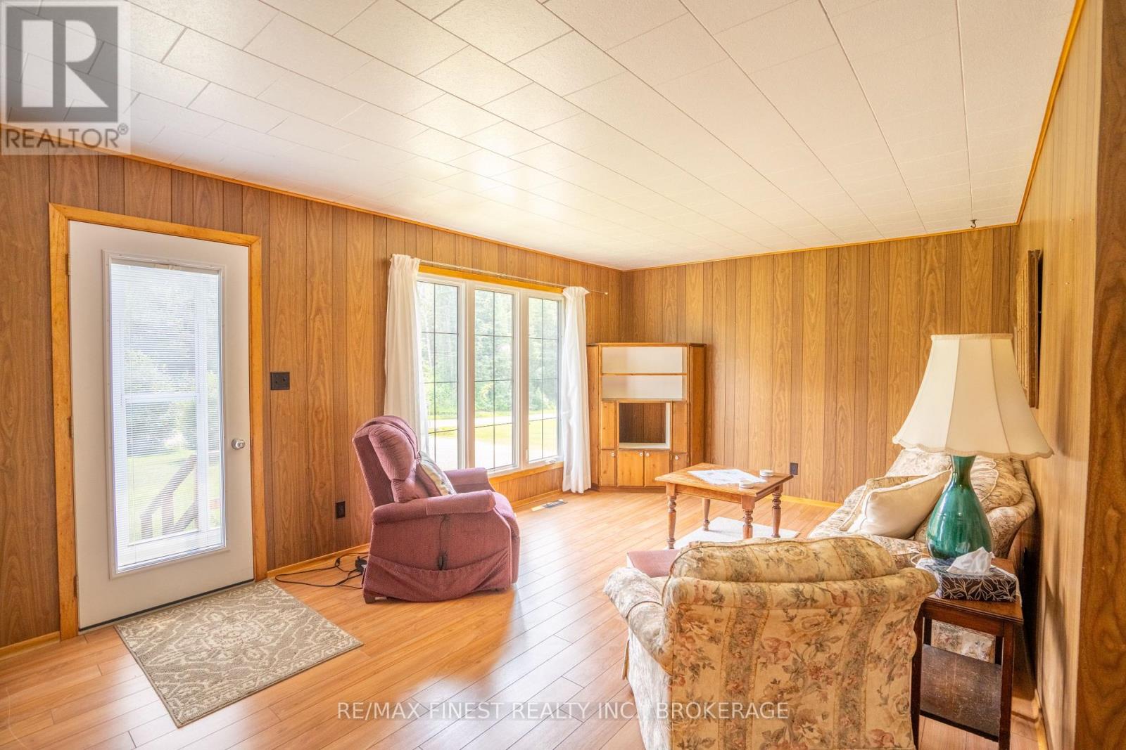1031 James Road Property Photo 20