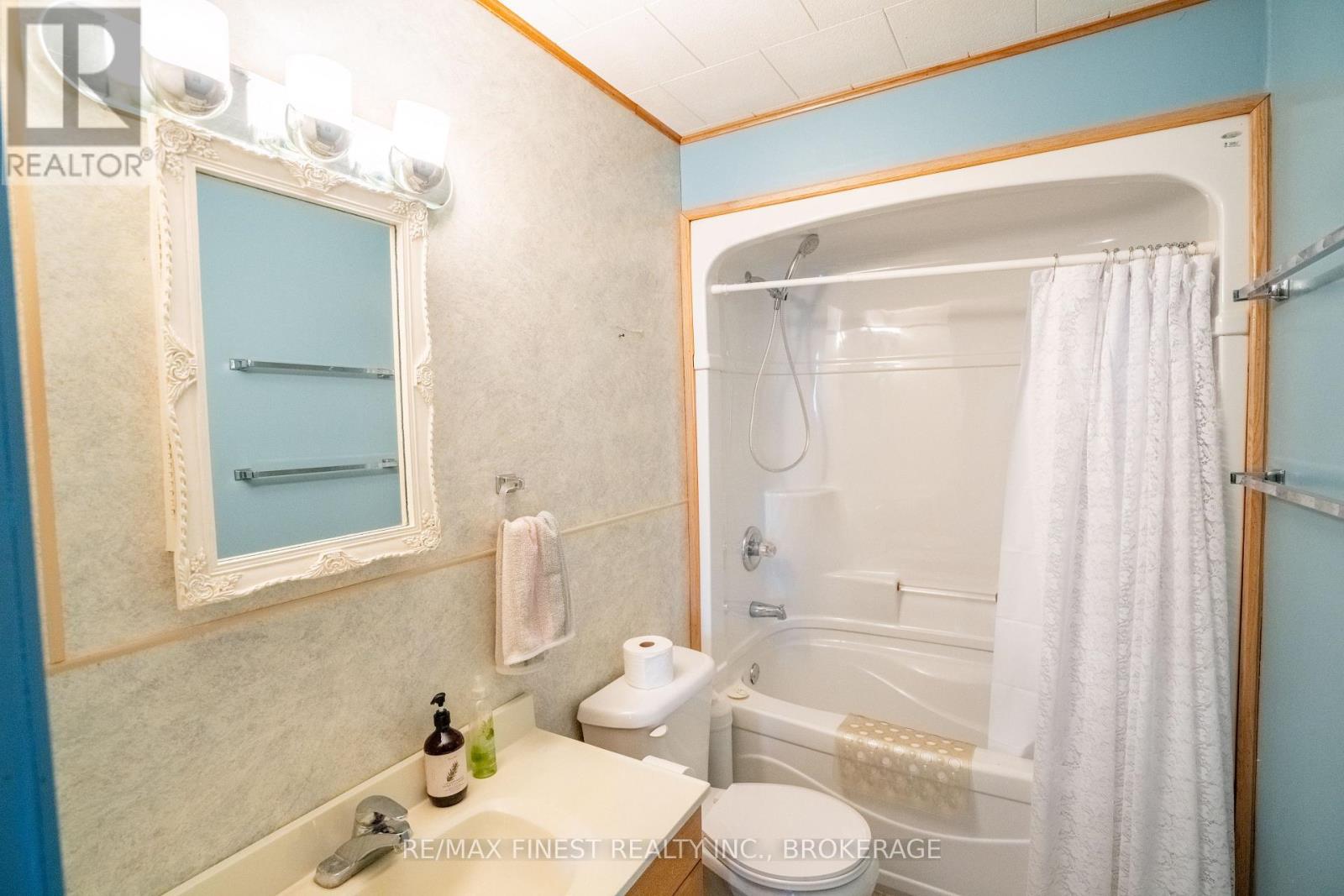 1031 James Road Property Photo 28