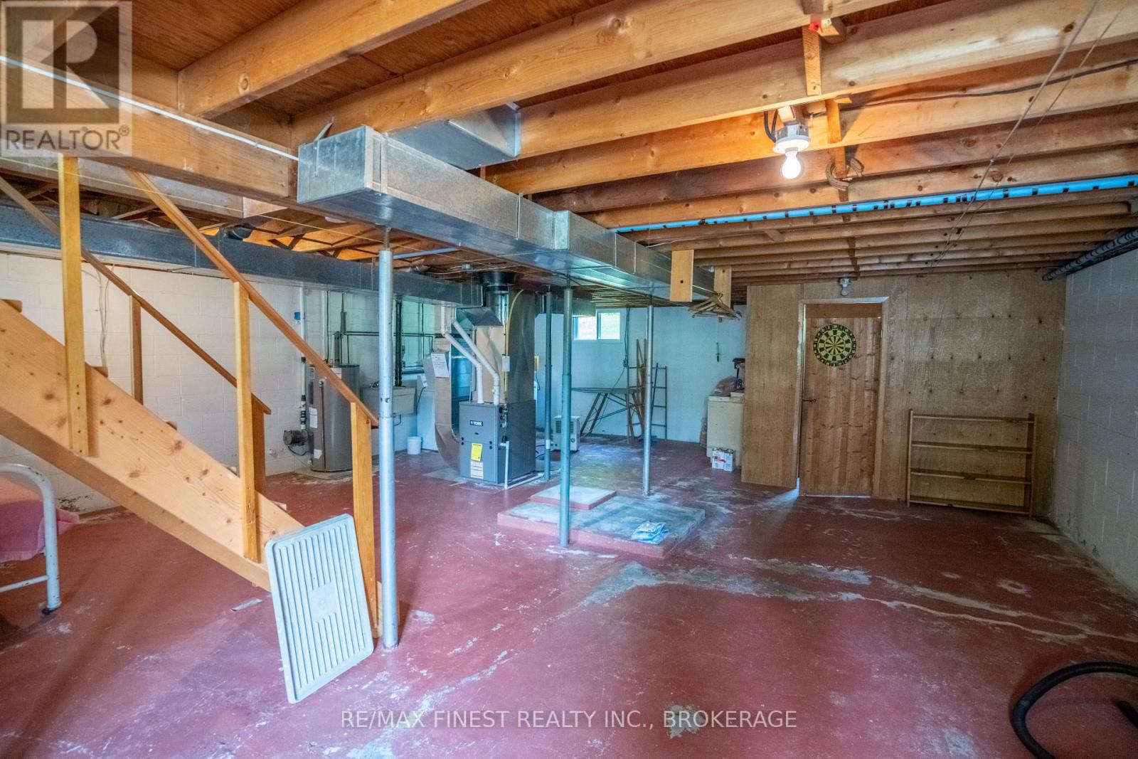 1031 James Road Property Photo 34