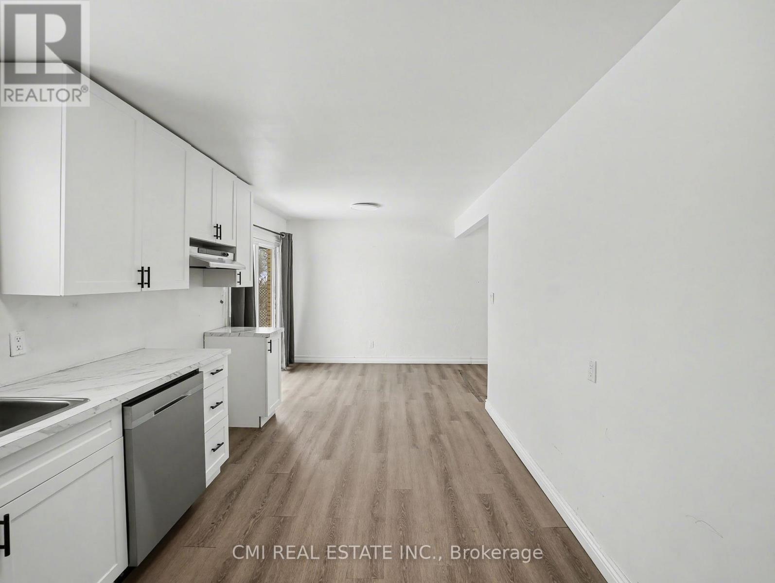 4306 East Avenue Property Photo 5