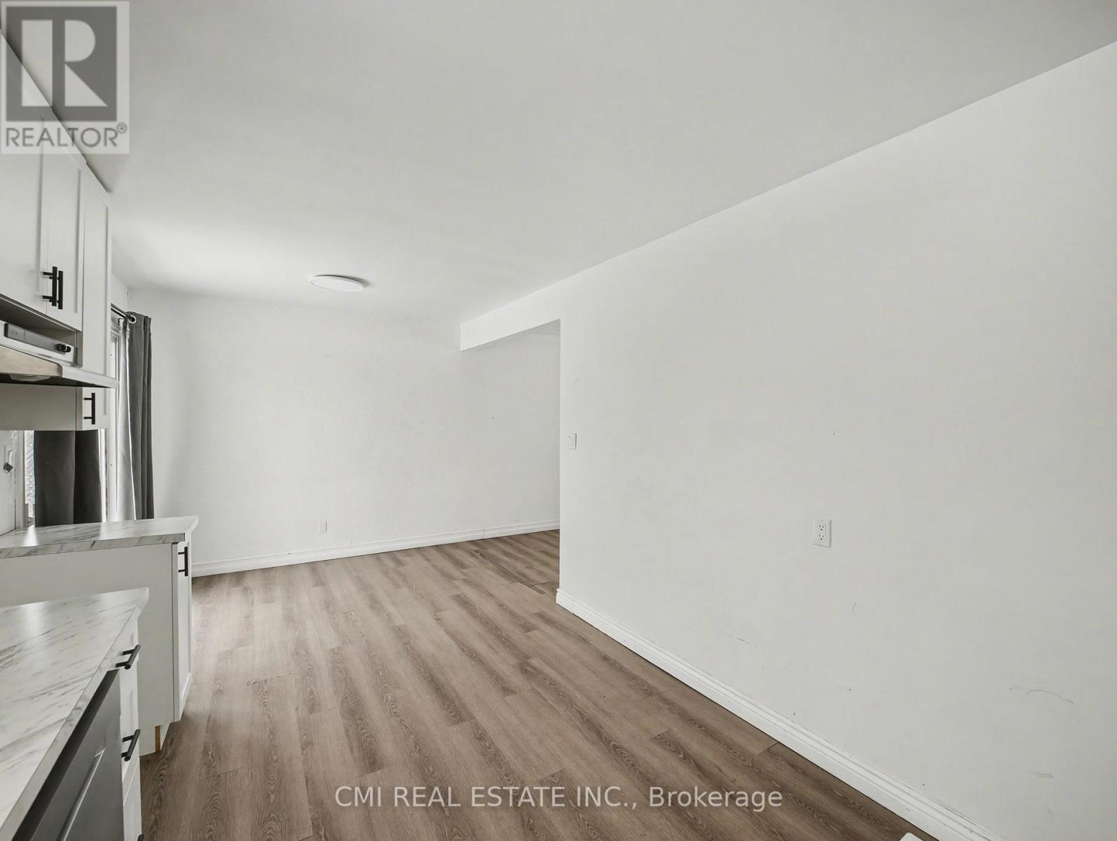 4306 East Avenue Property Photo 6