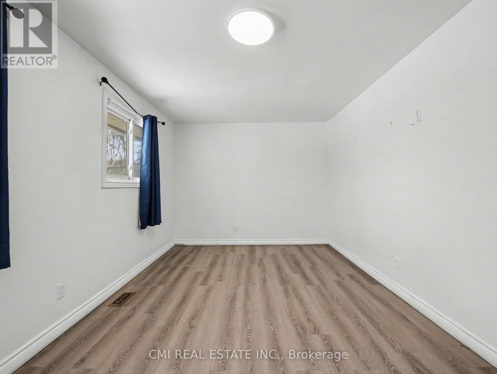 4306 East Avenue Property Photo 8