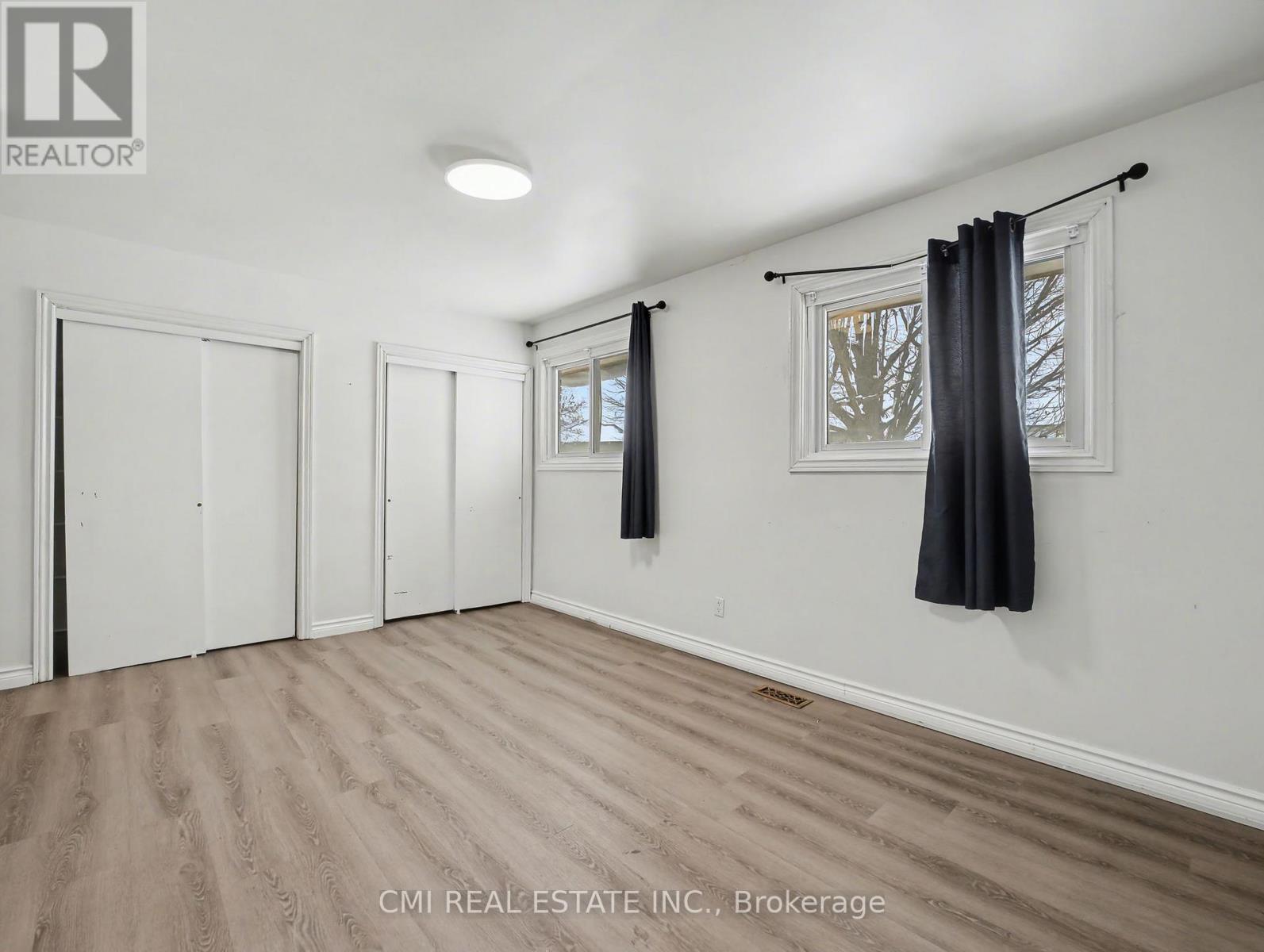 4306 East Avenue Property Photo 11