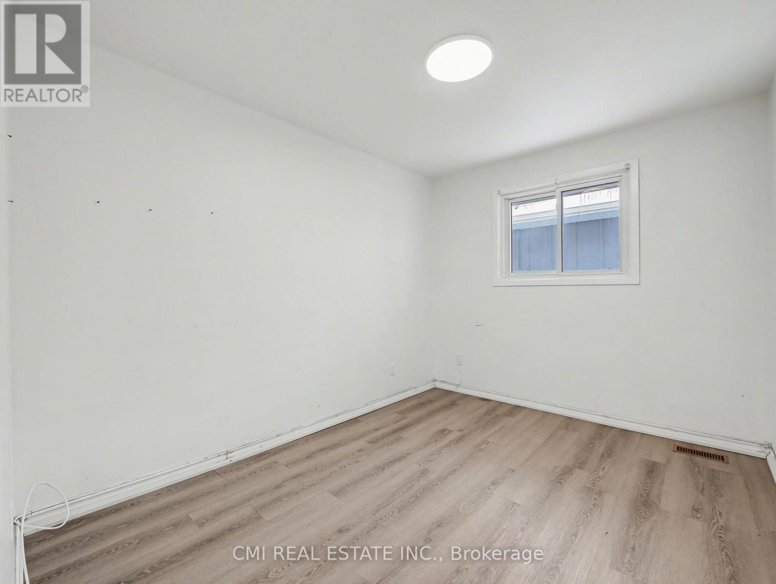 4306 East Avenue Property Photo 12
