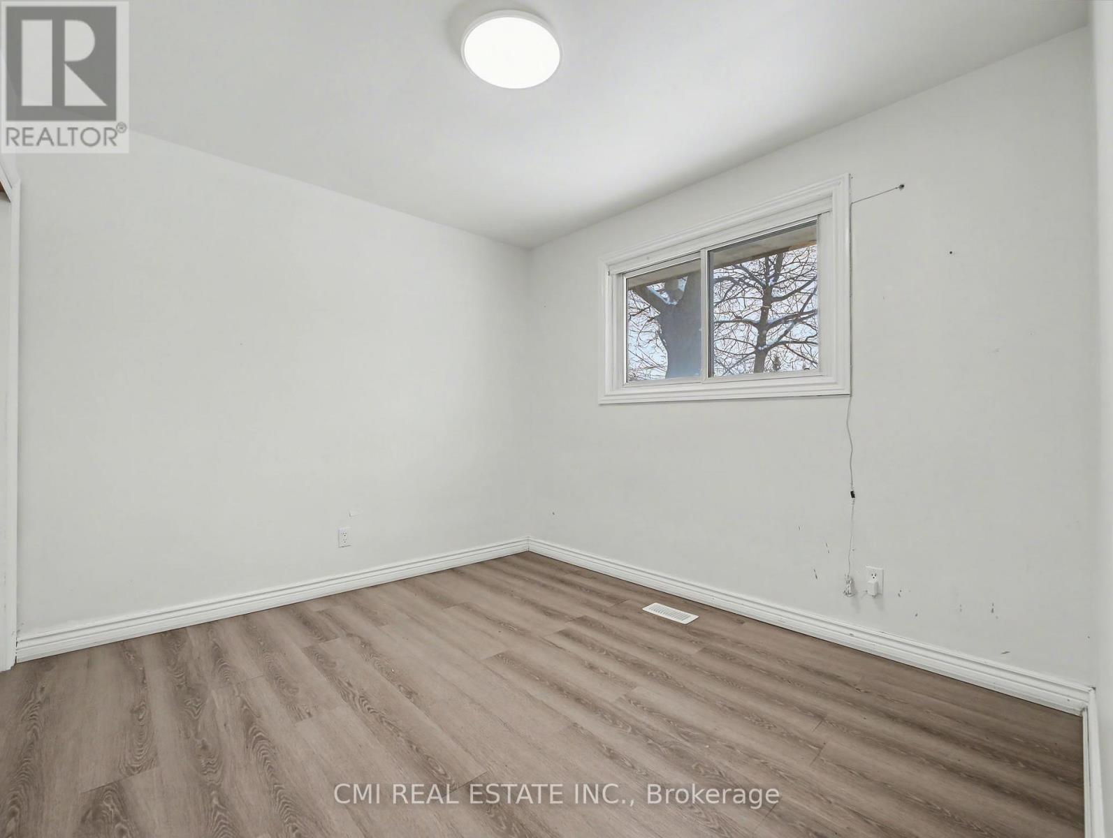 4306 East Avenue Property Photo 16