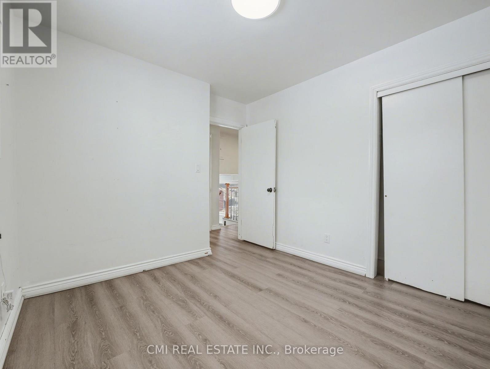 4306 East Avenue Property Photo 18