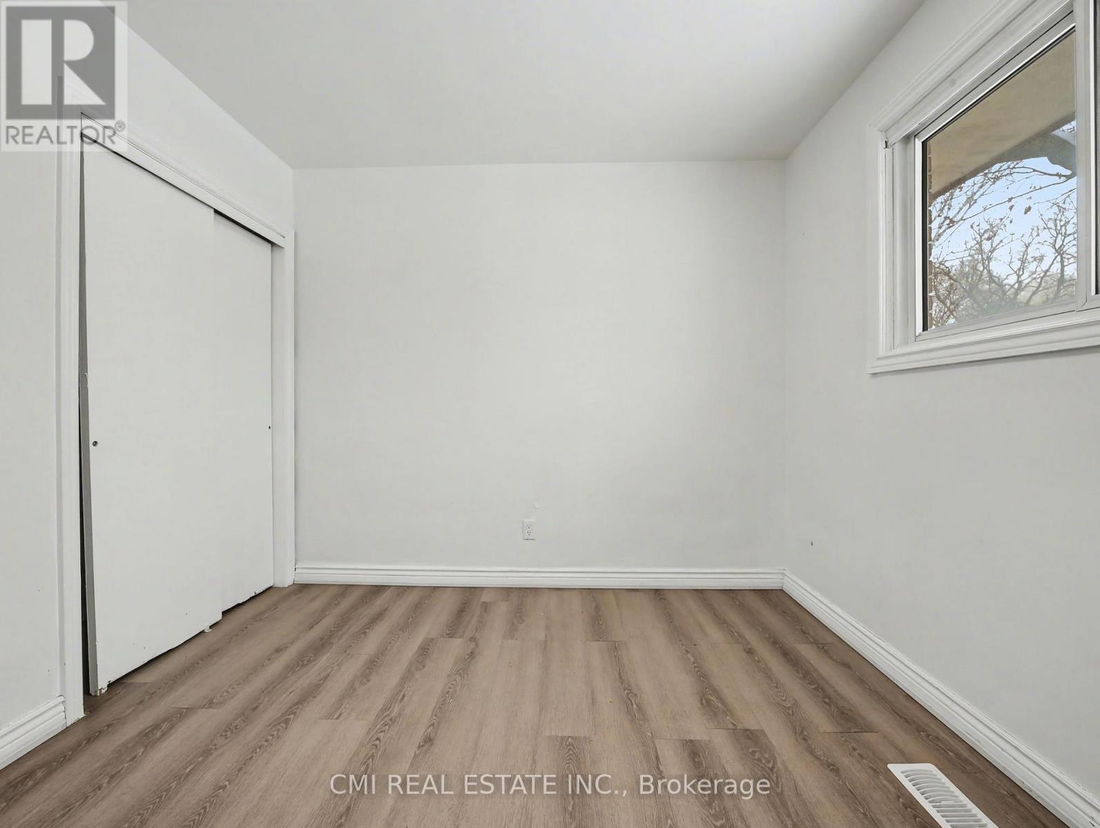 4306 East Avenue Property Photo 19