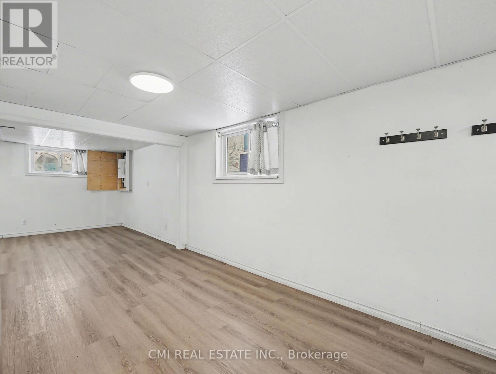 4306 East Avenue Property Photo 22