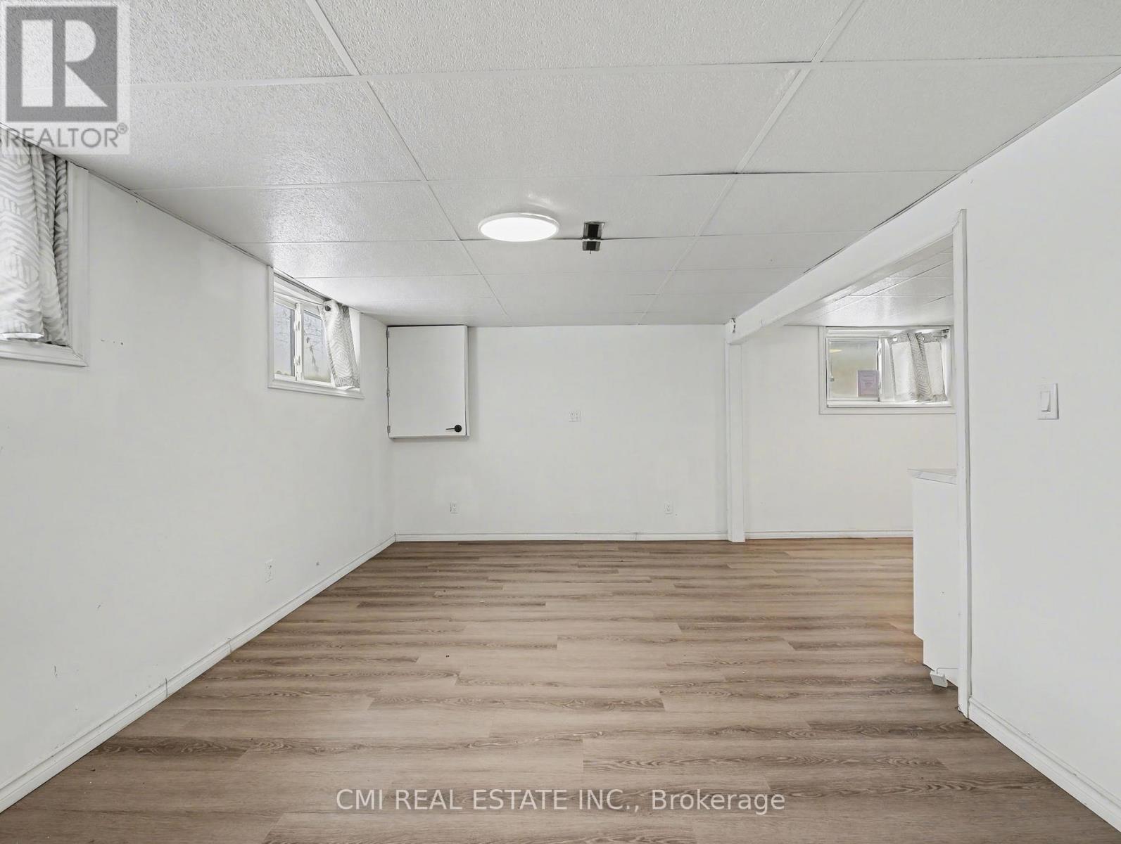 4306 East Avenue Property Photo 24