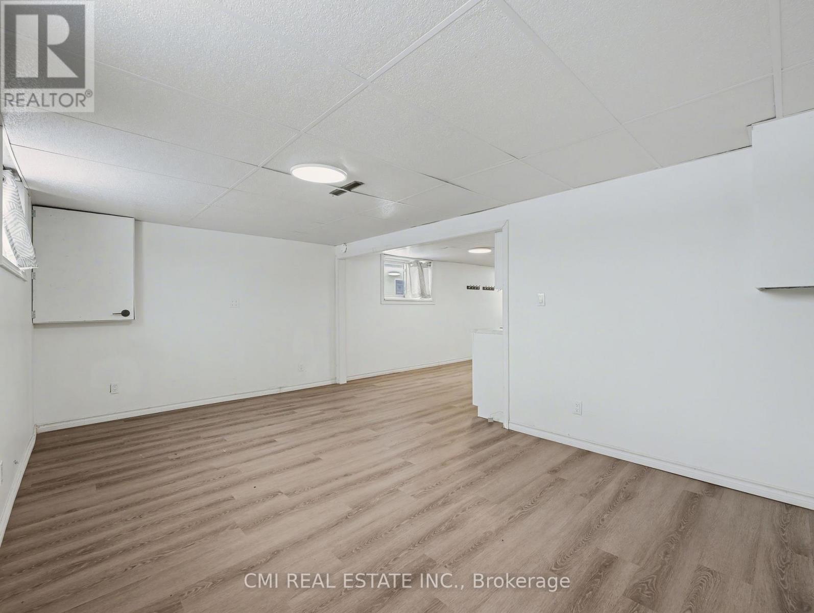 4306 East Avenue Property Photo 25