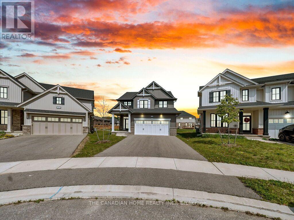 51 KEBA CRESCENT N Property Photo 1