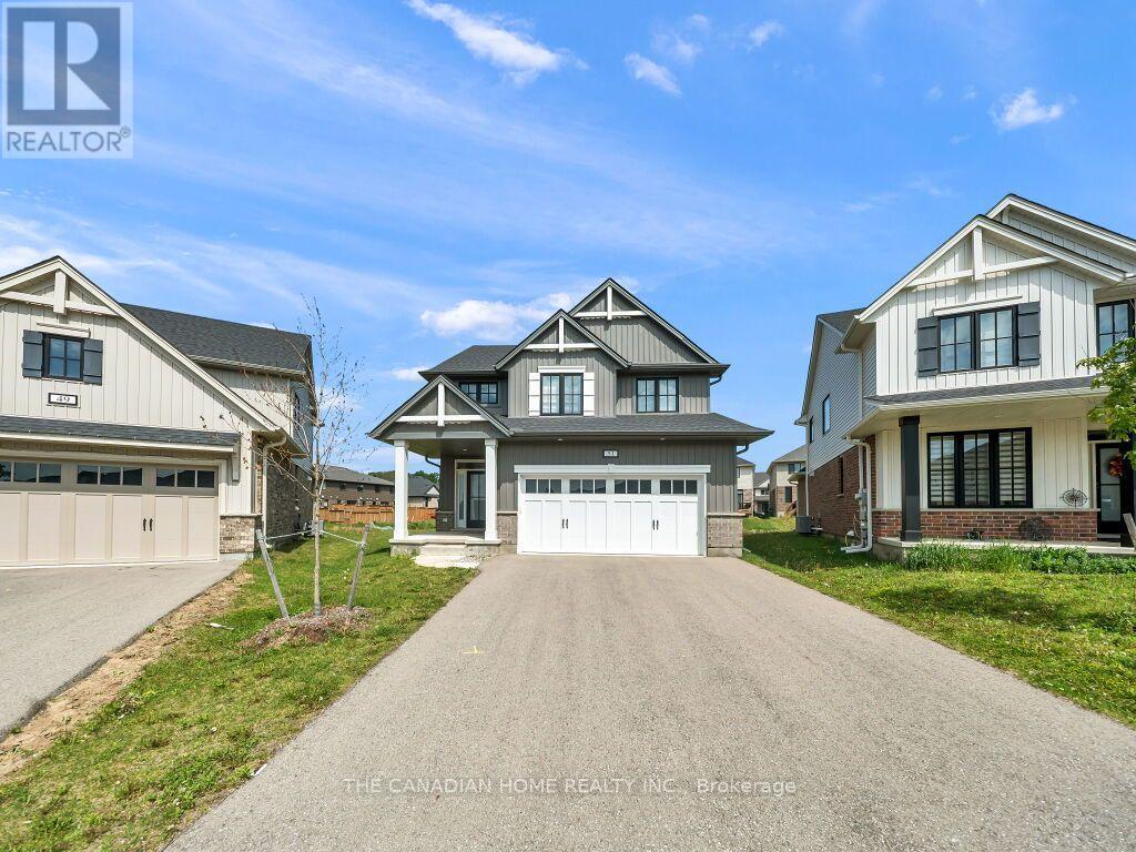 51 Keba Crescent N Property Photo 3