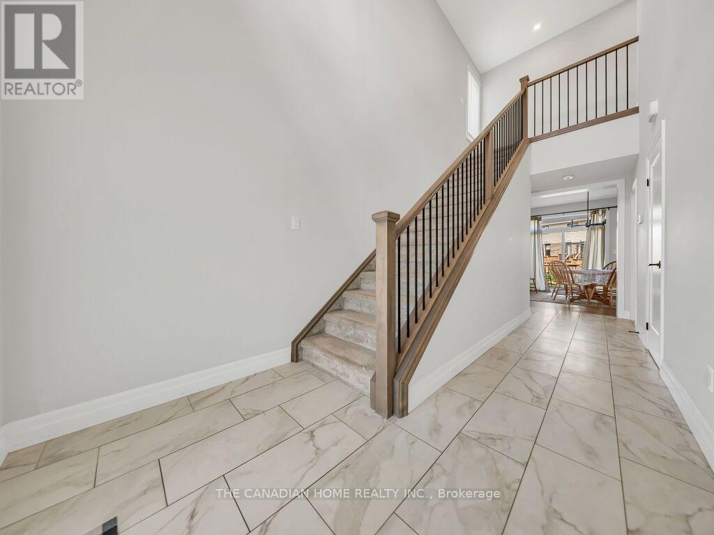 51 Keba Crescent N Property Photo 5