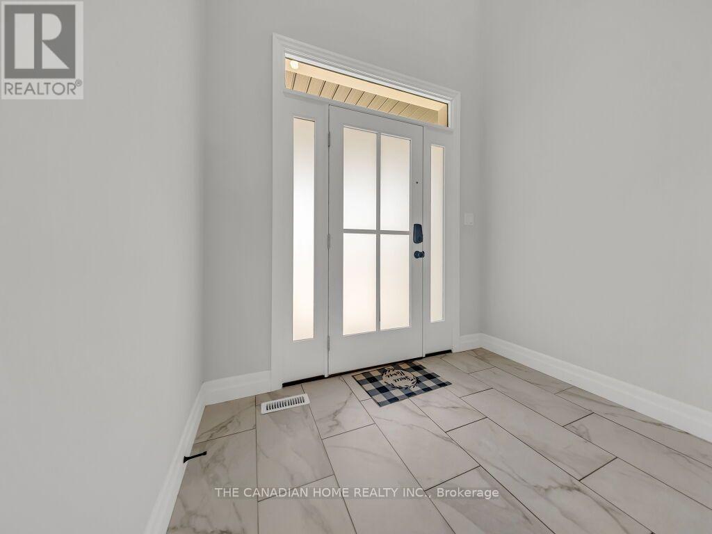 51 Keba Crescent N Property Photo 8