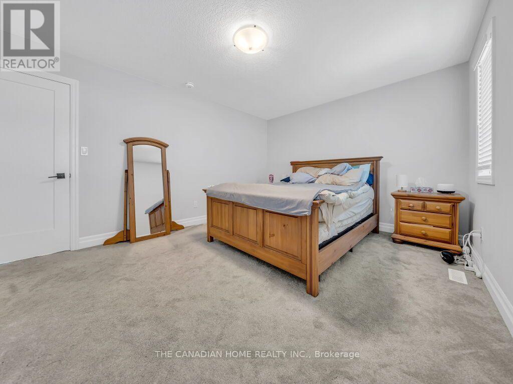 51 Keba Crescent N Property Photo 23