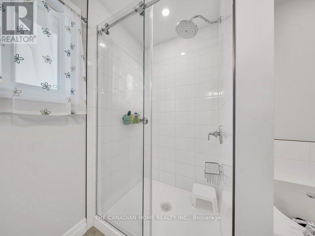 51 Keba Crescent N Property Photo 26