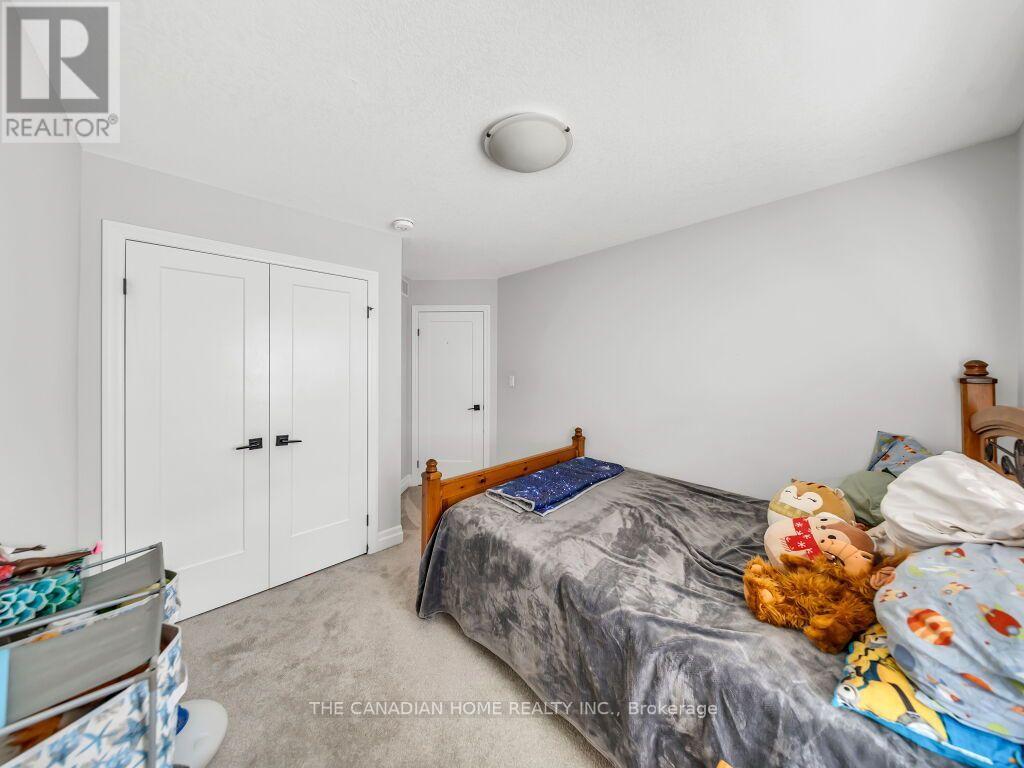 51 Keba Crescent N Property Photo 32