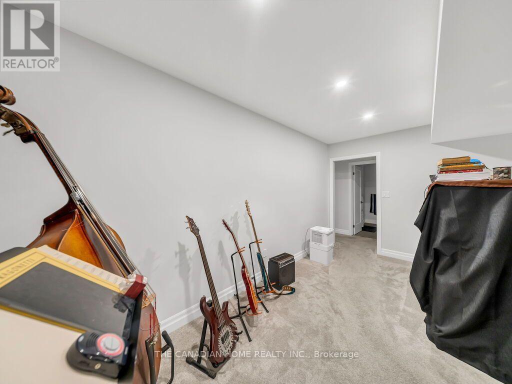 51 Keba Crescent N Property Photo 37