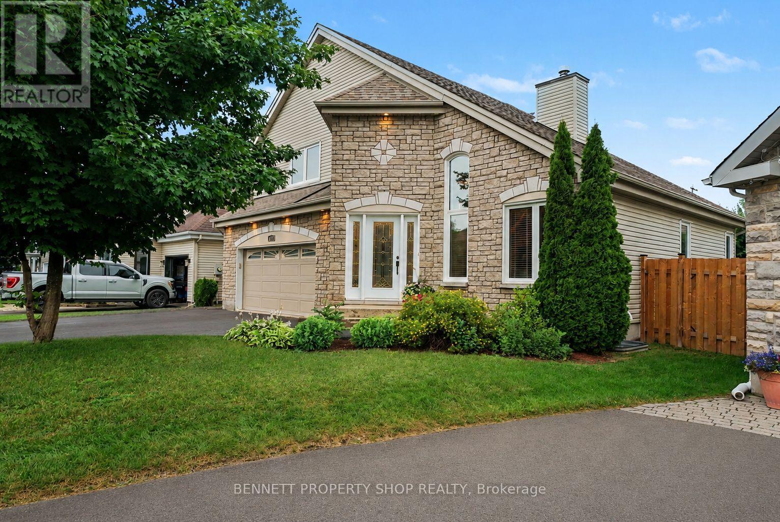 179 SANDRA CRESCENT Property Photo 1