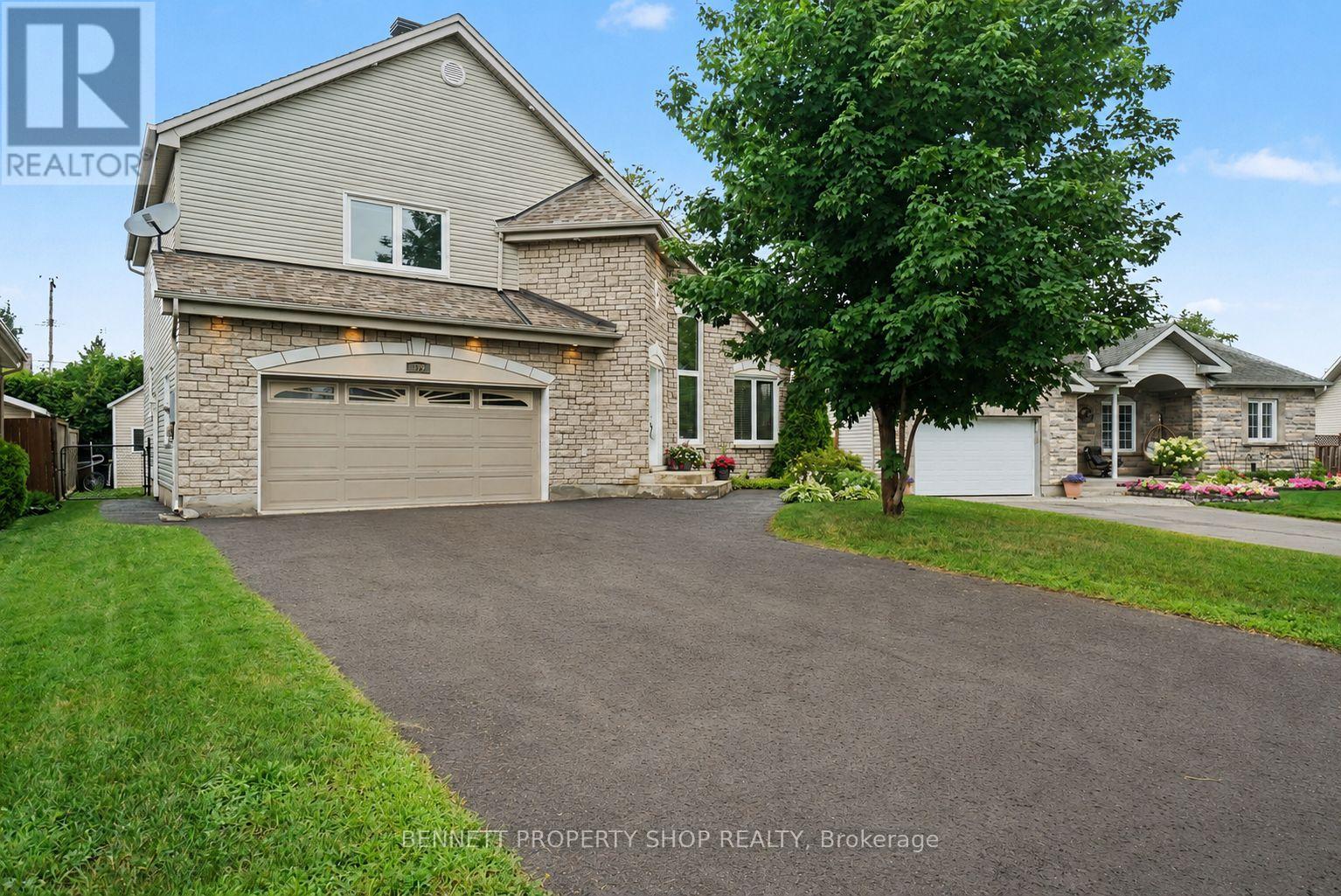 179 SANDRA CRESCENT Property Photo 1