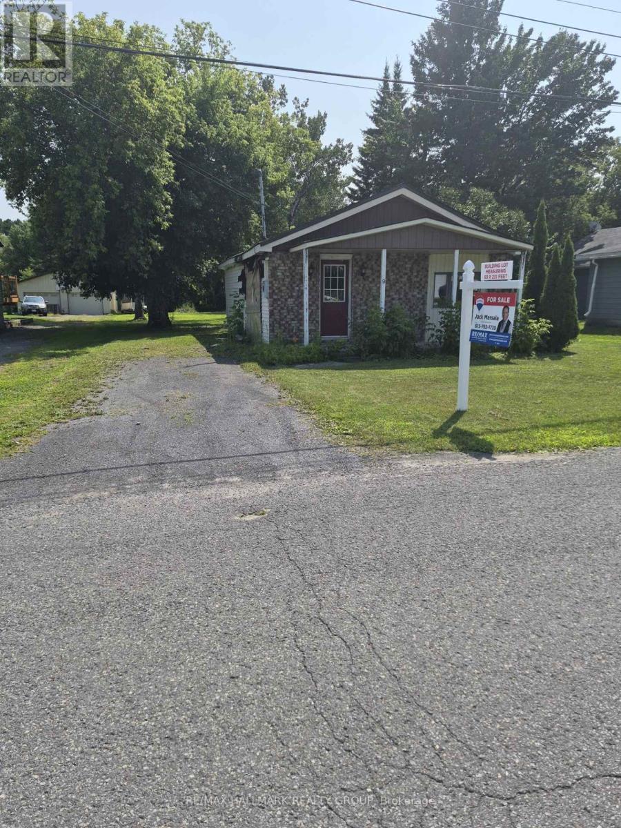 9 HERBERT STREET Property Photo 1