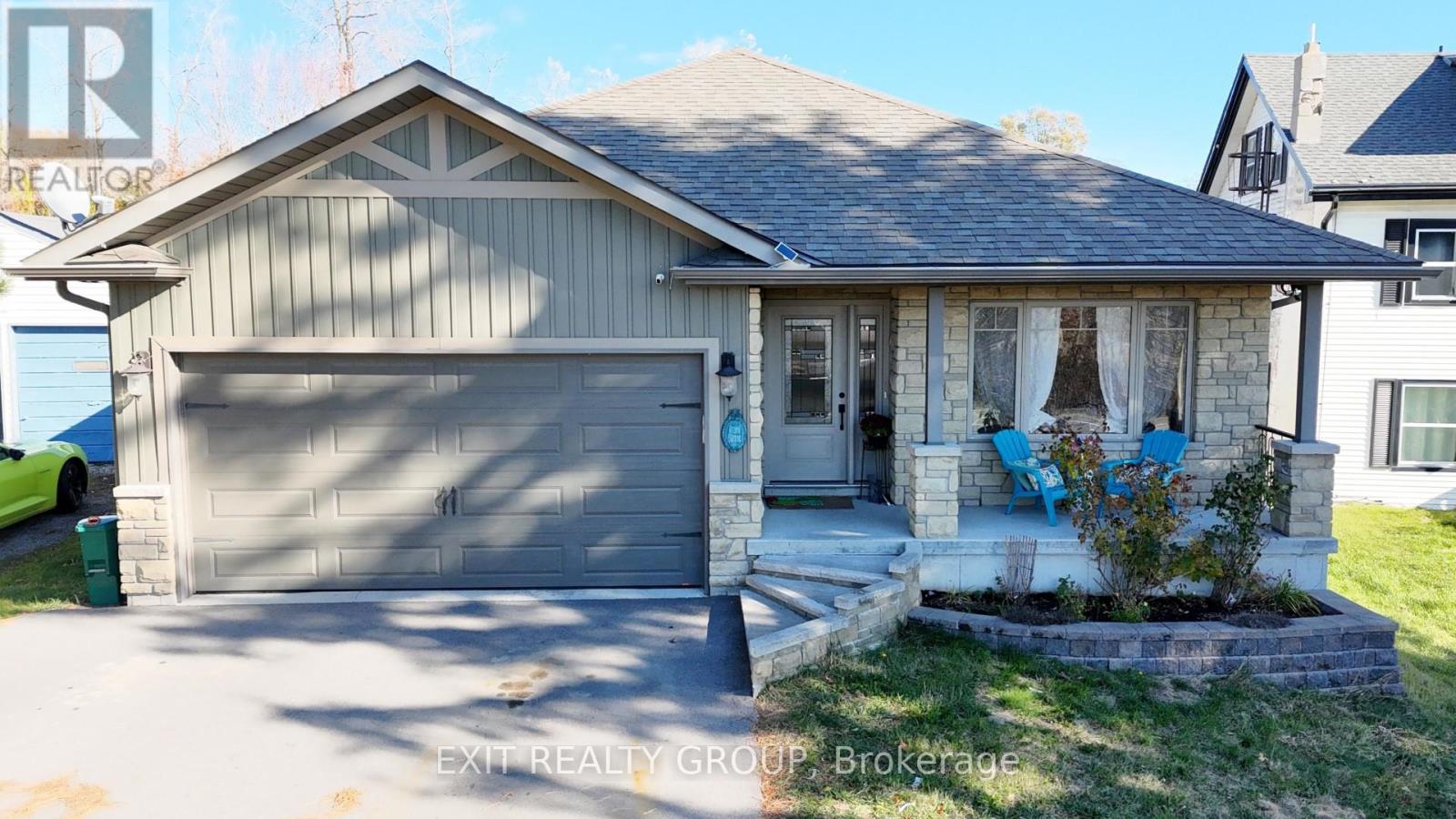 354 Riverside Parkway Property Photo 4