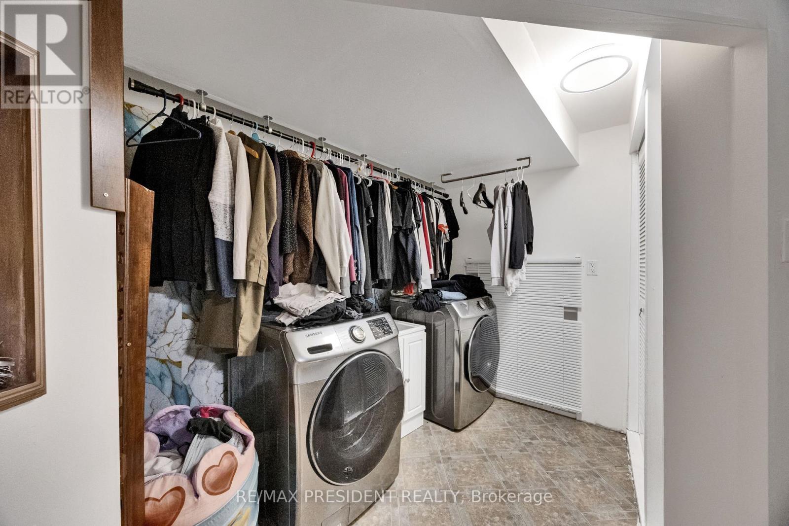 18 - 10 Chalkstone Drive Property Photo 28