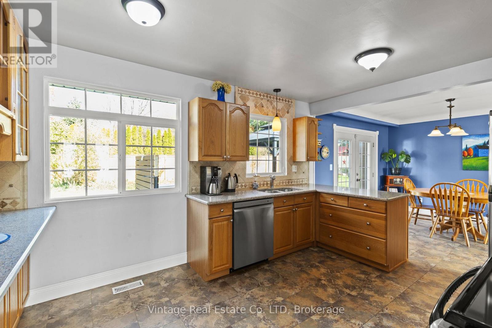 1841 Sunset Lane Property Photo 7