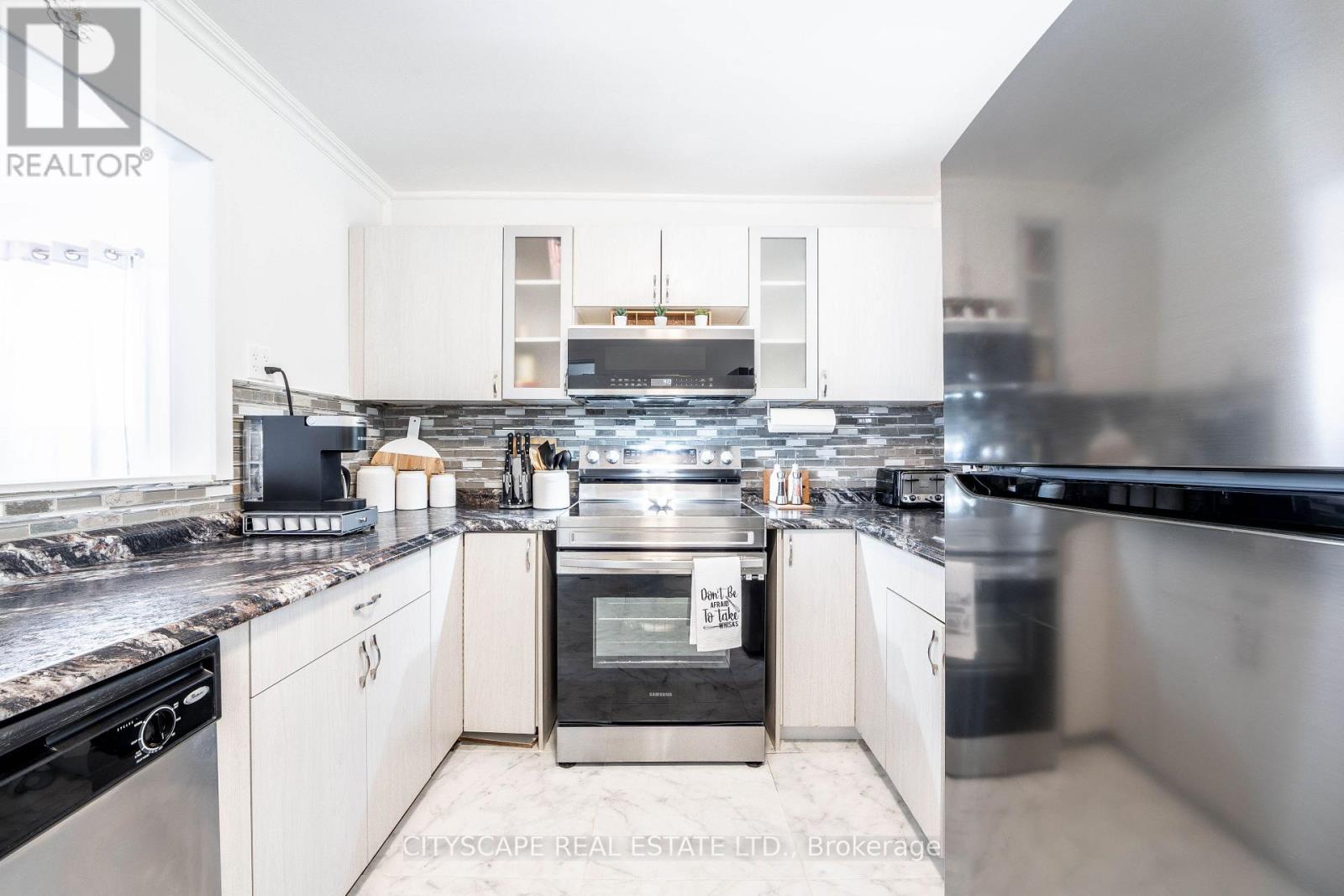 5073 Kitchener Street Property Photo 15