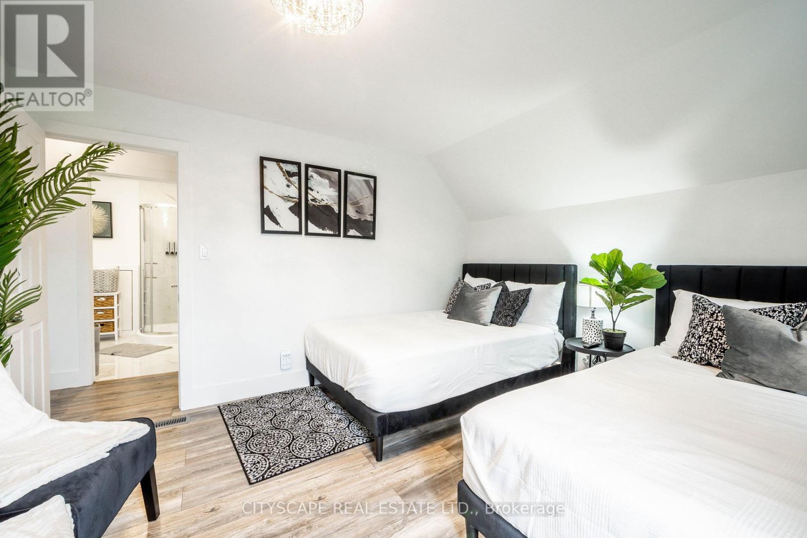 5073 Kitchener Street Property Photo 21