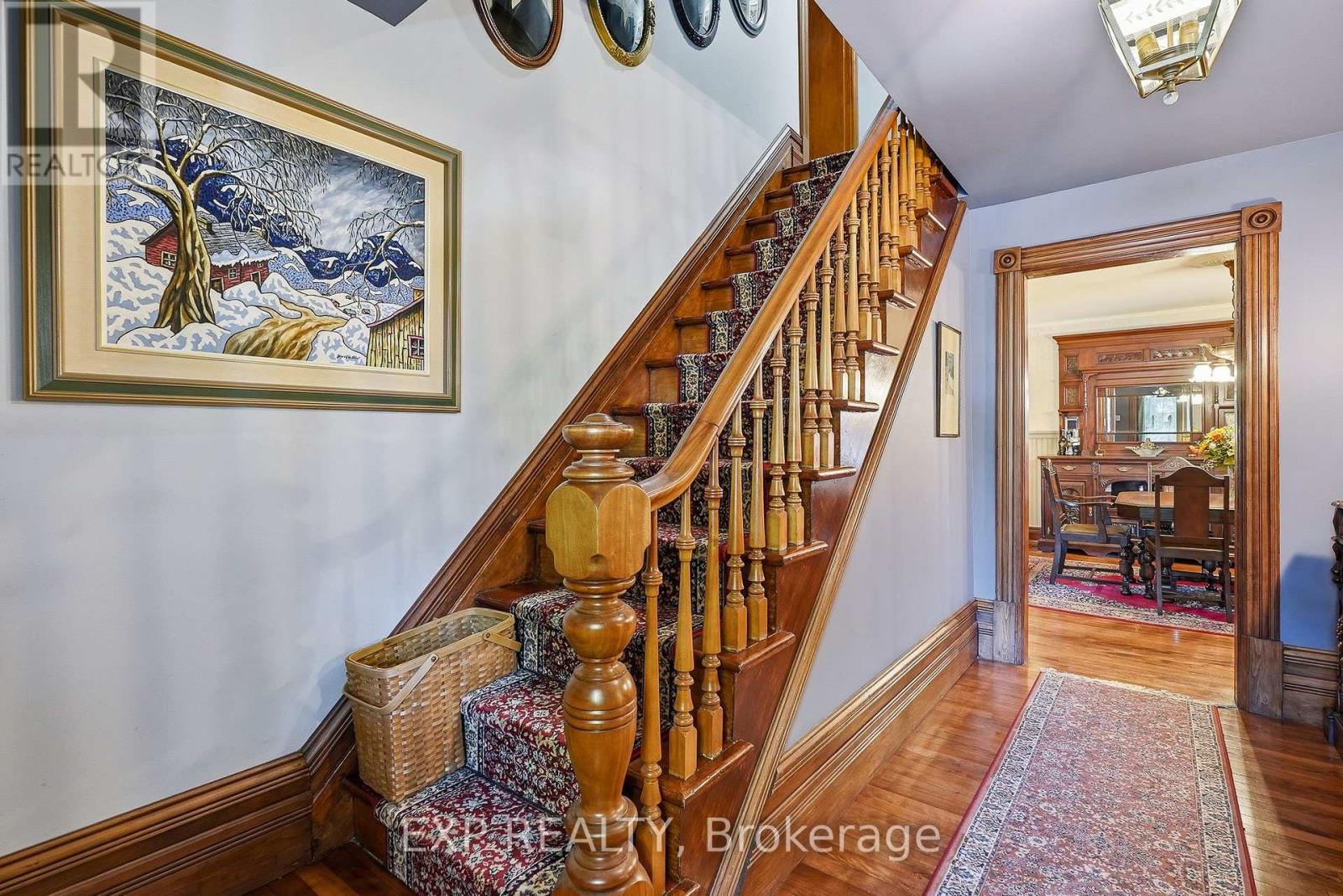702 Dollard Street Property Photo 7