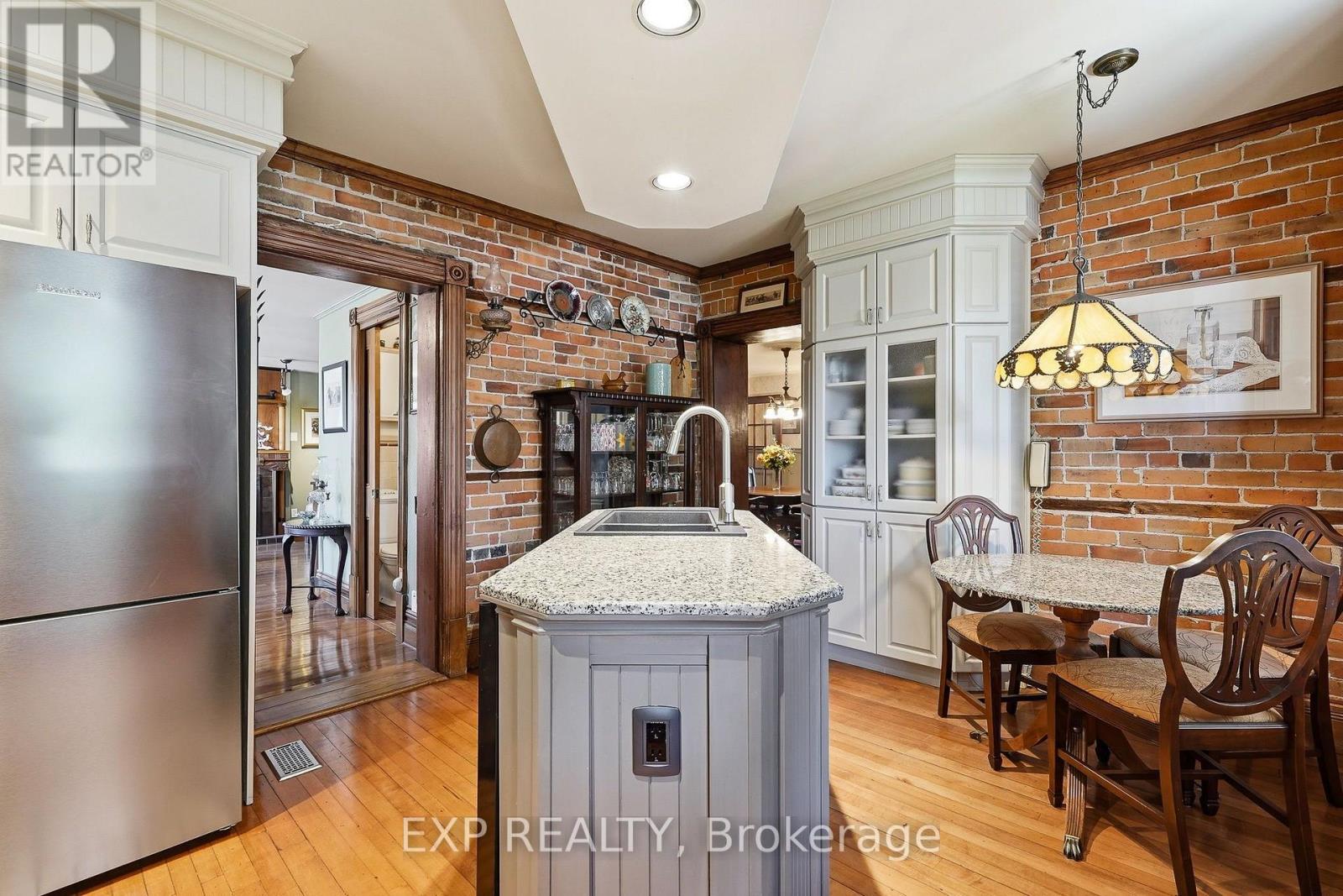 702 Dollard Street Property Photo 12