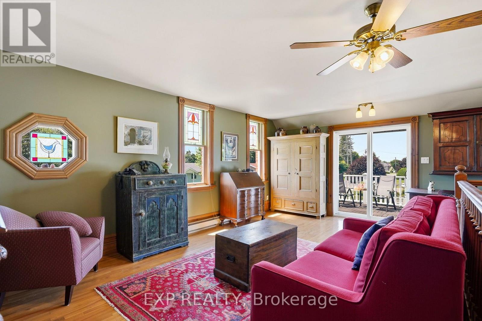 702 Dollard Street Property Photo 20