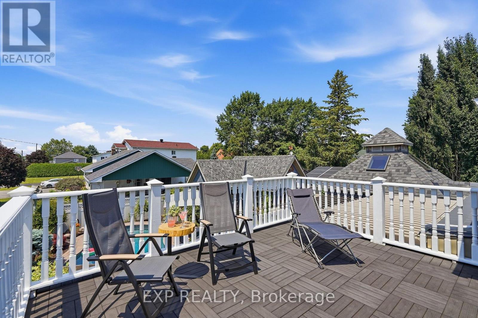 702 Dollard Street Property Photo 22