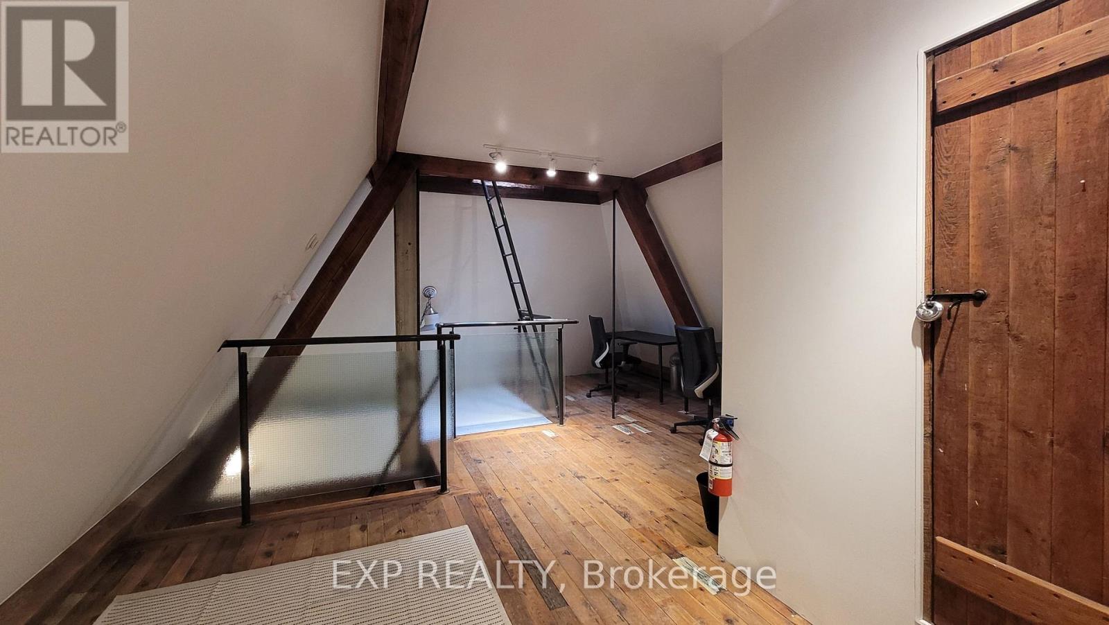 9 - 73 Mill Street Property Photo 3