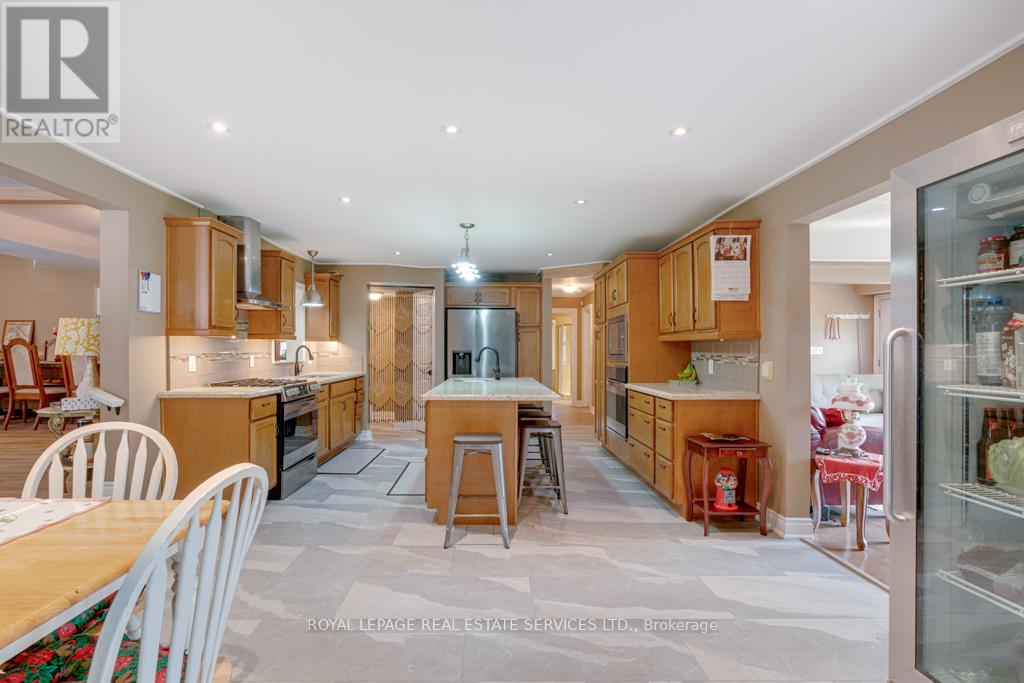 6949 Thorold Stone Road Property Photo 10