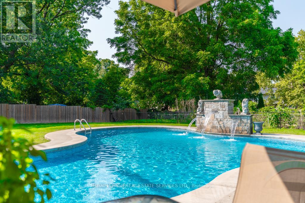 6949 Thorold Stone Road Property Photo 18