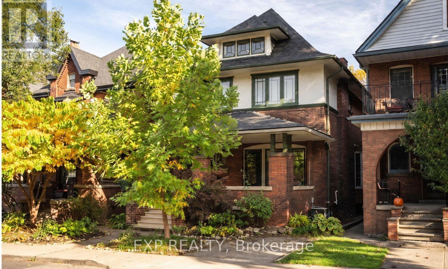 31 ST CLAIR AVENUE